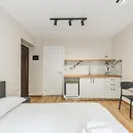 Lucas Central Stylish Studio