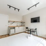 Lucas Central Stylish Studio